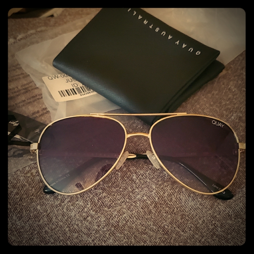 Quay 'First Class' Sunnies